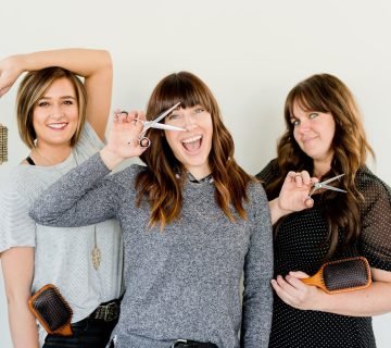 Dit zijn de verschillende kniptechnieken die krullenkappers gebruiken